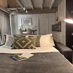 The Hangar Loft - Leonoardo, Center & Parking