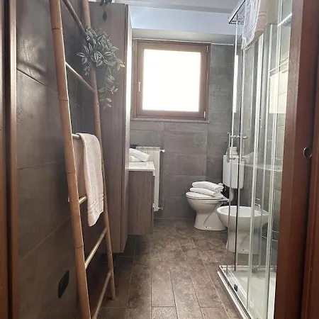 The Hangar Loft - Leonoardo, Center & Parking Apartment *