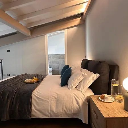 Apartment The Hangar Loft - Leonoardo, Center & Parking *
