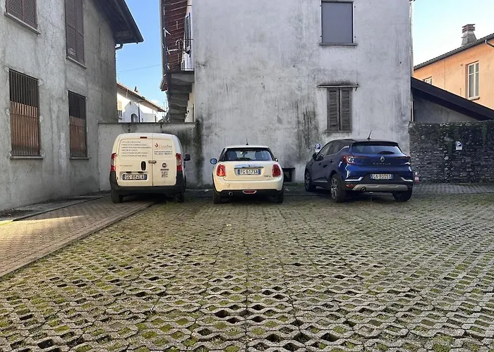 Apartment The Hangar Loft - Leonoardo, Center & Parking Sesto Calende