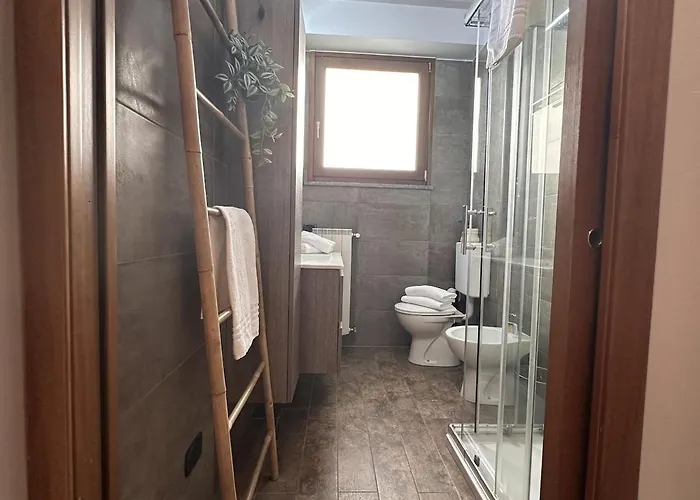 The Hangar Loft - Leonoardo, Center & Parking Apartment *