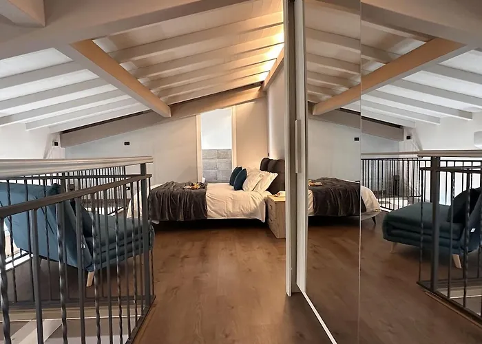 The Hangar Loft - Leonoardo, Center & Parking