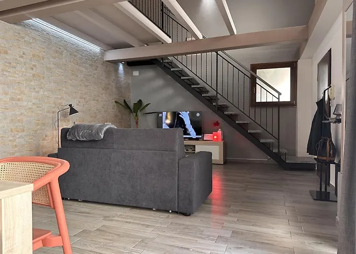 The Hangar Loft - Leonoardo, Center & Parking