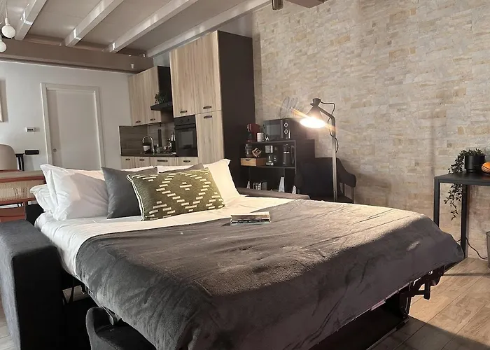 The Hangar Loft - Leonoardo, Center & Parking